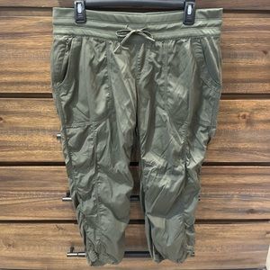 North face Aphrodite 2.0 taupe green capris, large.